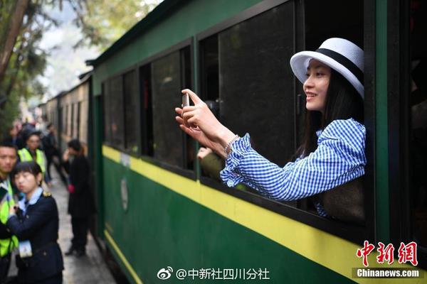 你會(huì)讀錯(cuò)嗎？知名歌手將亳州念成毫州被當(dāng)場(chǎng)糾正：太尷尬