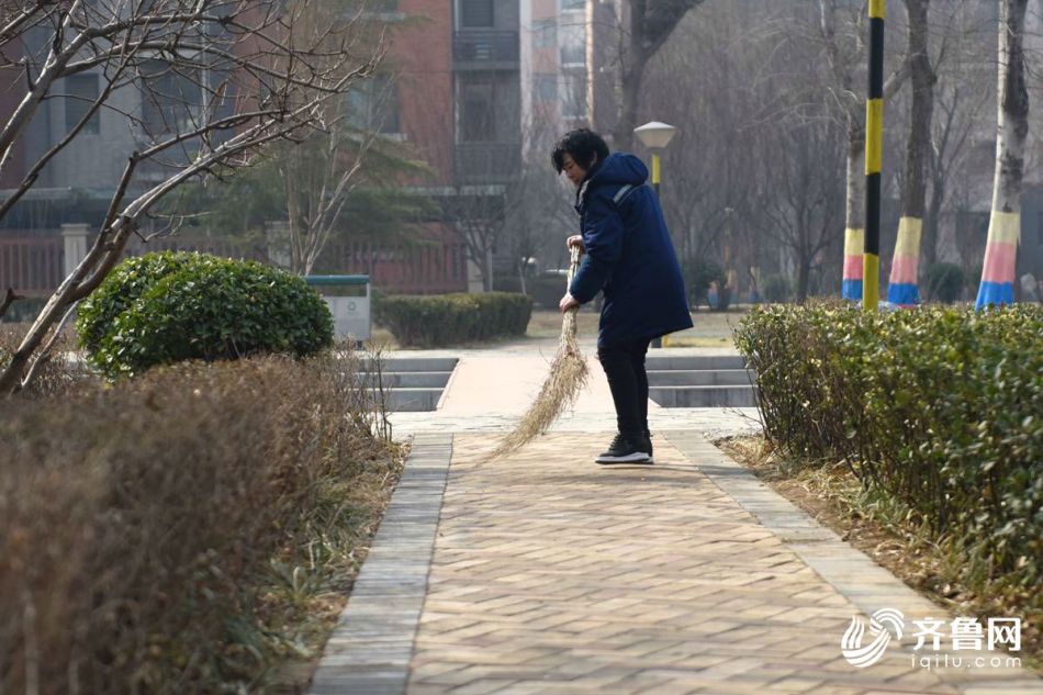 上汽大通副總?cè)A瑾是很有氣質(zhì)的女高管 多次談及娛樂(lè)節(jié)目和明星