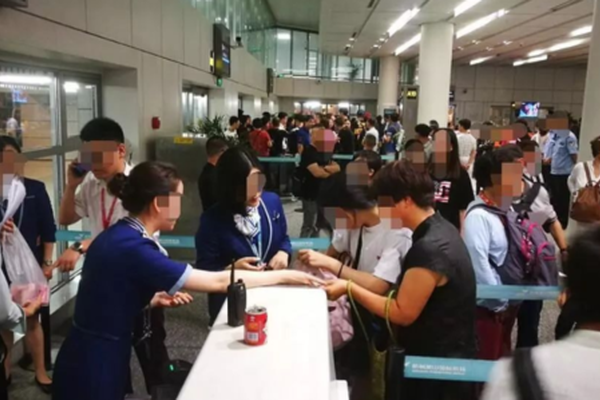 蘋(píng)果官網(wǎng)公布iPhone15系列機(jī)型維修費(fèi)用，Pro和Max機(jī)型背板維修價(jià)降超50%
